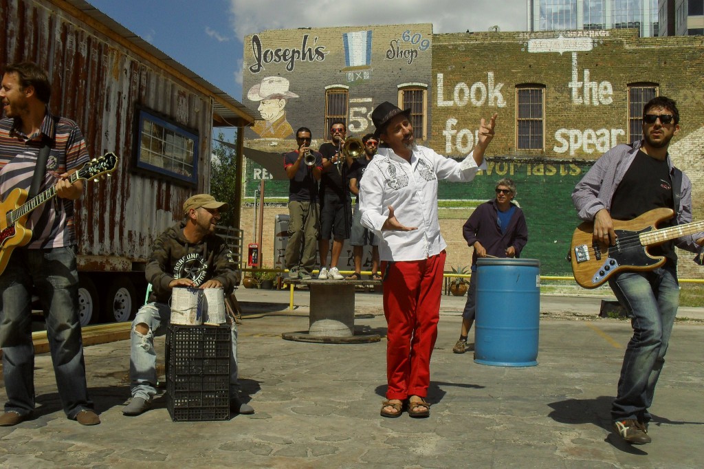 Qbeta su Musica Popolare Italiana